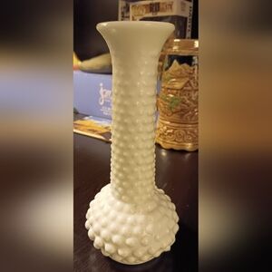 BUMPY BUD VASE